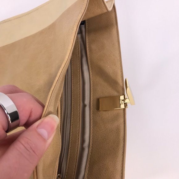 Vintage The Limited Beige and Cream Monochrome Neutral Gold Hardware Clutch - Picture 3 of 11